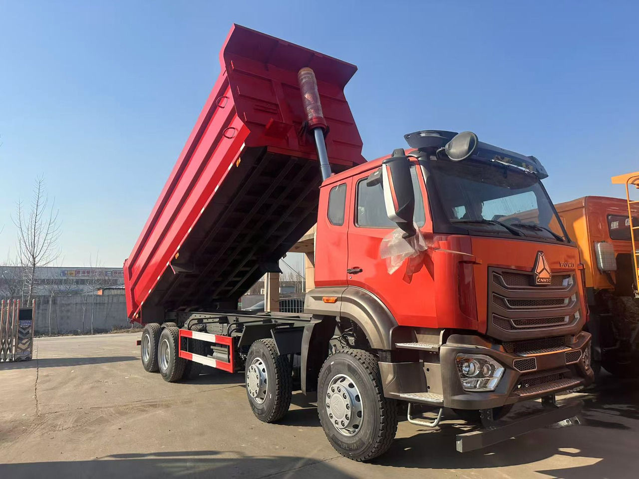 Howo HAOHAN DUMP TRUCK 8X4 - Tippbil lastbil: bild 2 Howo HAOHAN DUMP TRUCK 8X4 - Tippbil lastbil: bild 2