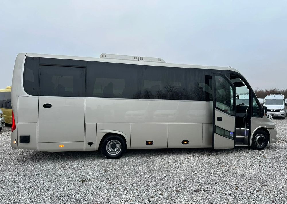 Iveco Daily - Minibuss, Persontransport: bild 2 Iveco Daily - Minibuss, Persontransport: bild 2