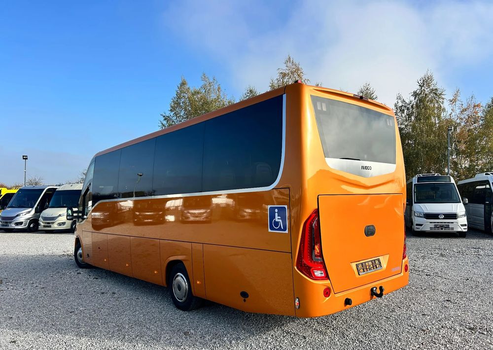 Iveco Daily - Minibuss, Persontransport: bild 4 Iveco Daily - Minibuss, Persontransport: bild 4