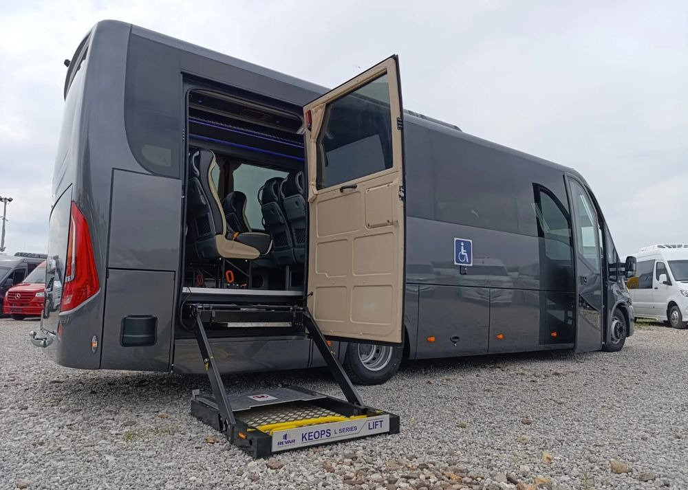 Iveco Mercus Daily 70C21 - Minibuss, Persontransport: bild 1 Iveco Mercus Daily 70C21 - Minibuss, Persontransport: bild 1