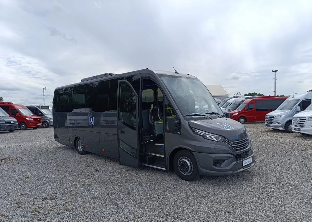 Iveco Mercus Daily 70C21 - Minibuss, Persontransport: bild 3 Iveco Mercus Daily 70C21 - Minibuss, Persontransport: bild 3