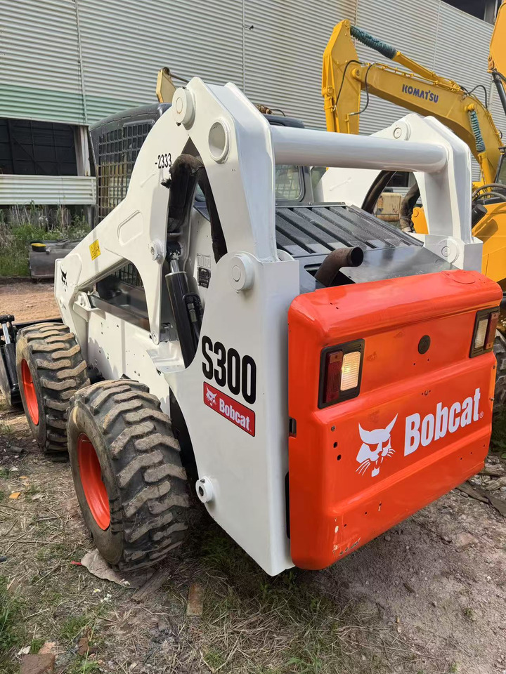 BOBCAT S300 - Grävlastare: bild 2 BOBCAT S300 - Grävlastare: bild 2