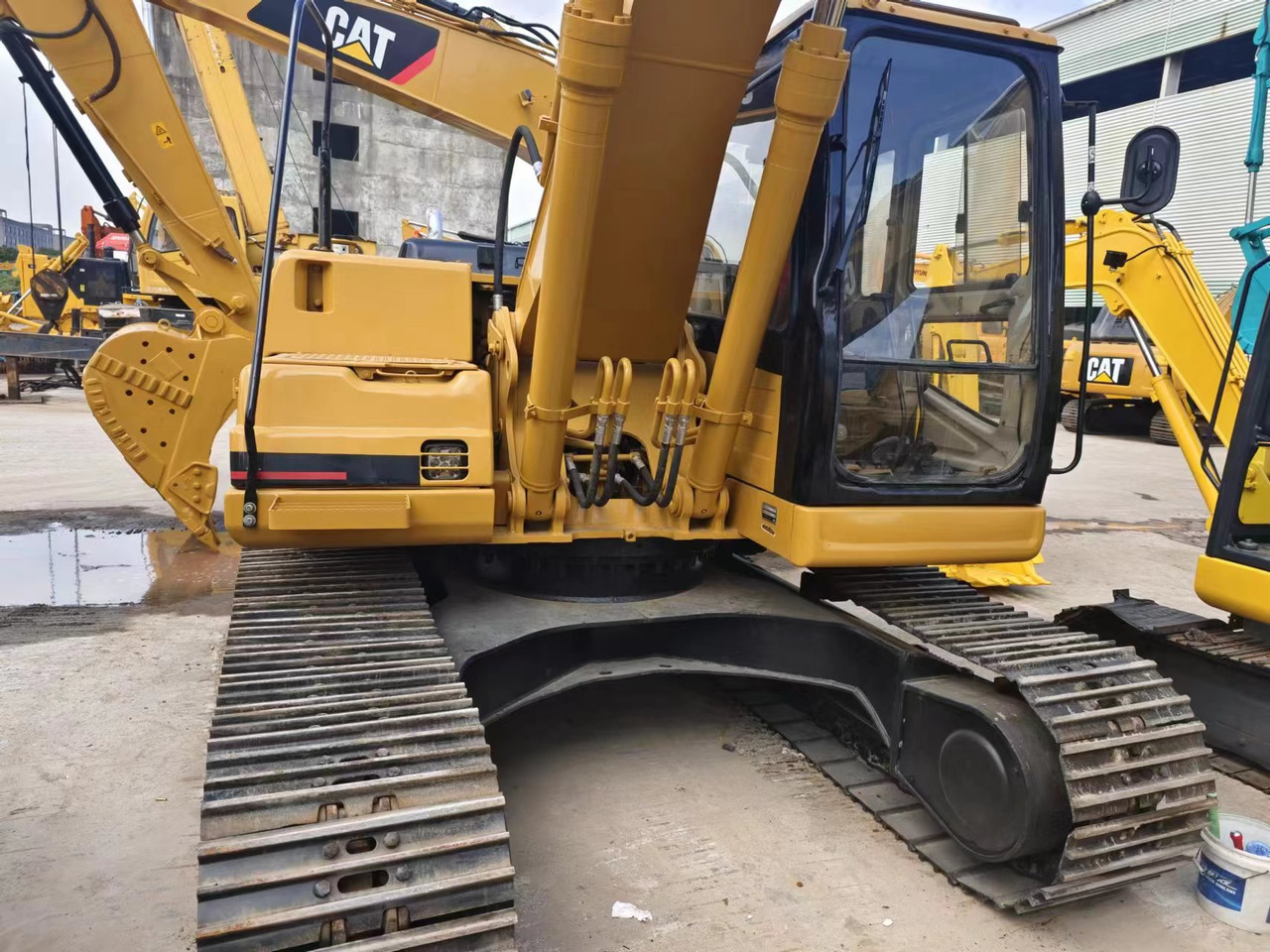 CATERPILLAR 320BL - Bandgrävare: bild 2 CATERPILLAR 320BL - Bandgrävare: bild 2