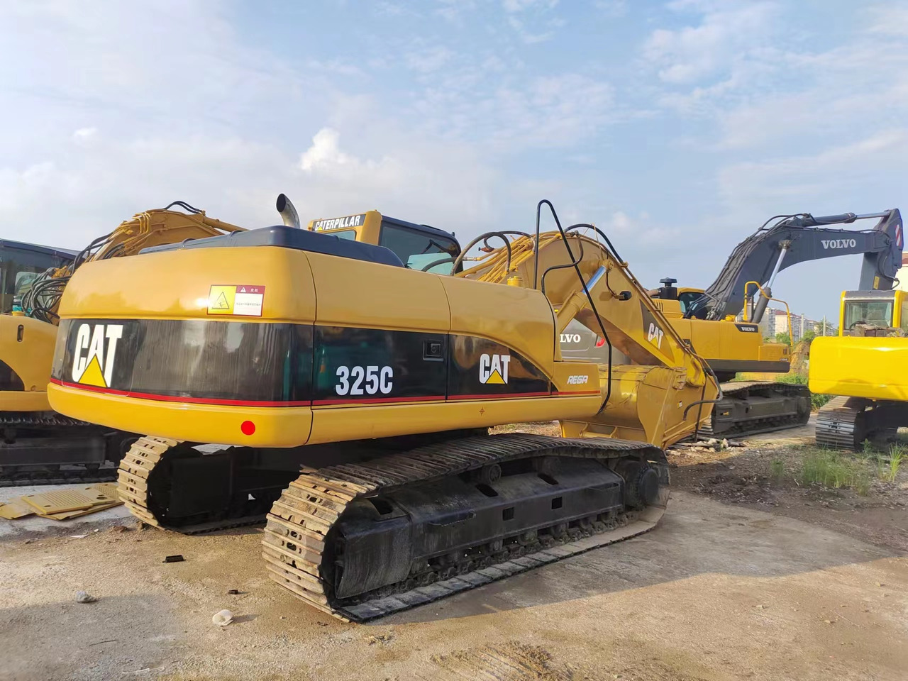 CATERPILLAR 325C - Bandgrävare: bild 1 CATERPILLAR 325C - Bandgrävare: bild 1