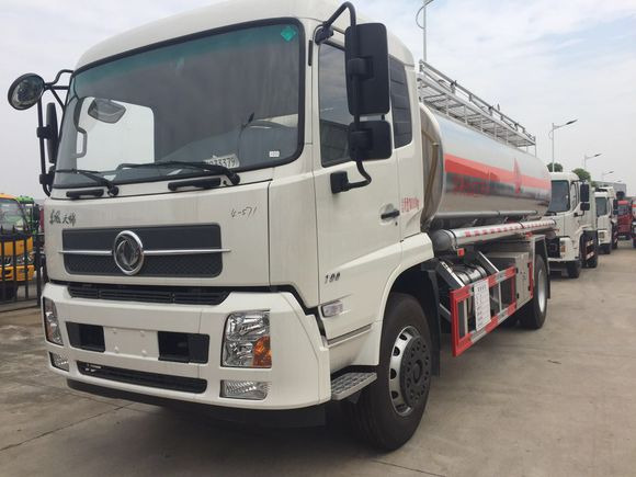 DONGFENG Tank truck - Tankbil: bild 1 DONGFENG Tank truck - Tankbil: bild 1