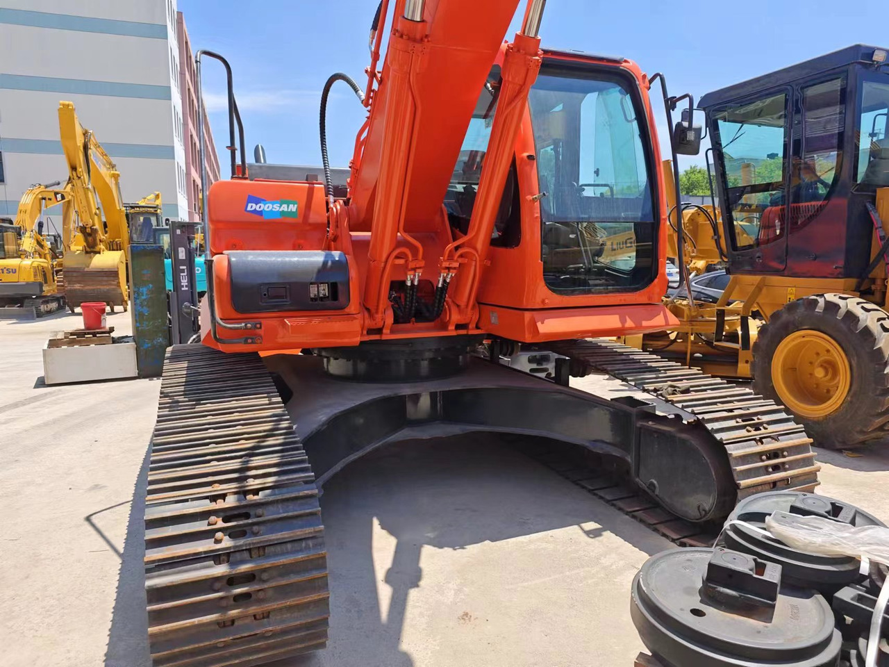 DOOSAN DX300LC-9C - Bandgrävare: bild 2 DOOSAN DX300LC-9C - Bandgrävare: bild 2
