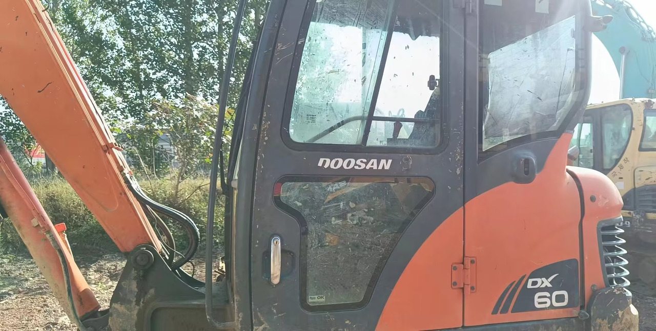 DOOSAN dx60 - Minigrävmaskin: bild 5 DOOSAN dx60 - Minigrävmaskin: bild 5
