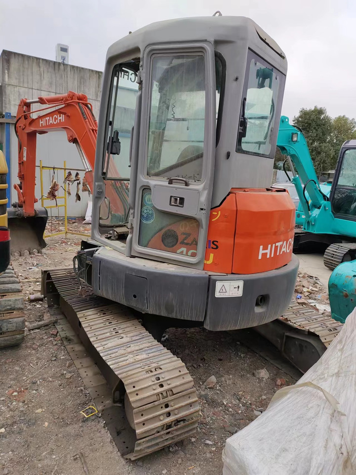 HITACHI ZX40U - Minigrävmaskin: bild 1 HITACHI ZX40U - Minigrävmaskin: bild 1