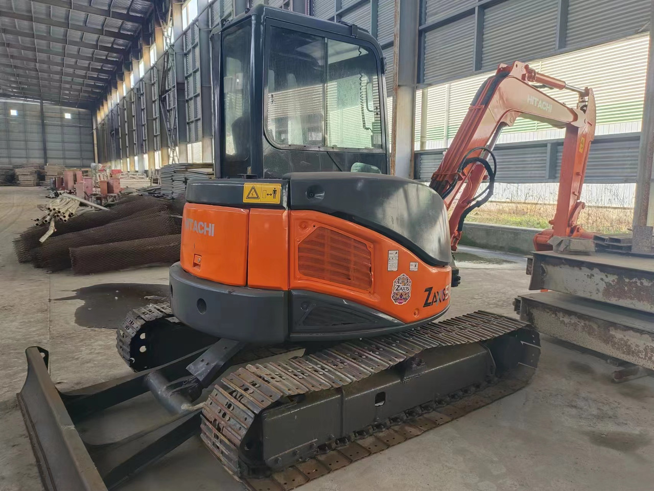 HITACHI ZX50U mini digger ZX55 ZX60 ZX70 small excavator - Minigrävmaskin: bild 3 HITACHI ZX50U mini digger ZX55 ZX60 ZX70 small excavator - Minigrävmaskin: bild 3