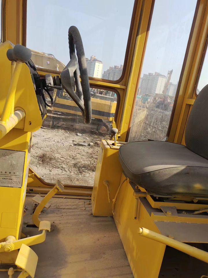 KOMATSU GD825A - Väghyvel: bild 4 KOMATSU GD825A - Väghyvel: bild 4