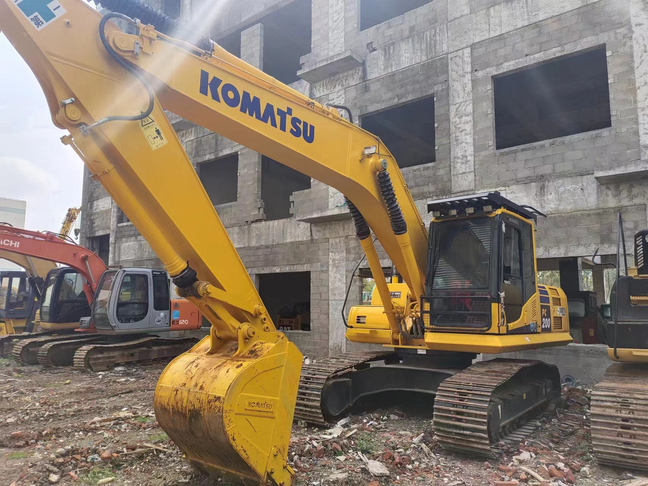 KOMATSU PC200-8N1 - Bandgrävare: bild 5 KOMATSU PC200-8N1 - Bandgrävare: bild 5
