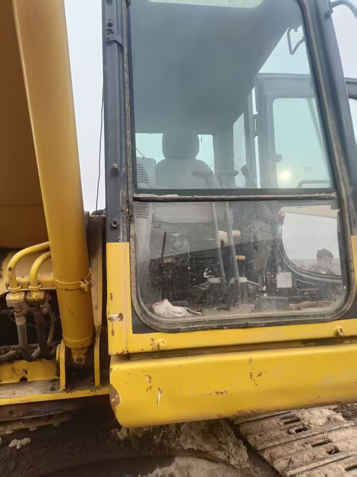 KOMATSU PC200-8N1 - Bandgrävare: bild 3 KOMATSU PC200-8N1 - Bandgrävare: bild 3