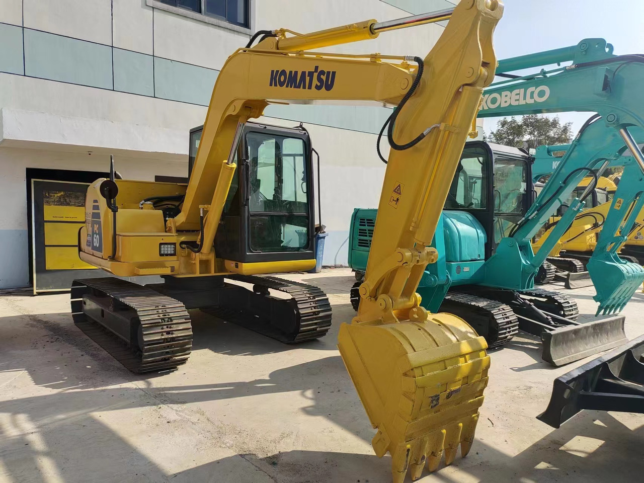 KOMATSU PC60-8 - Minigrävmaskin: bild 1 KOMATSU PC60-8 - Minigrävmaskin: bild 1
