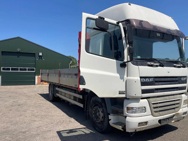 DAF CF 85 FLATBED TRUCK - Flakbil: bild 1 DAF CF 85 FLATBED TRUCK - Flakbil: bild 1