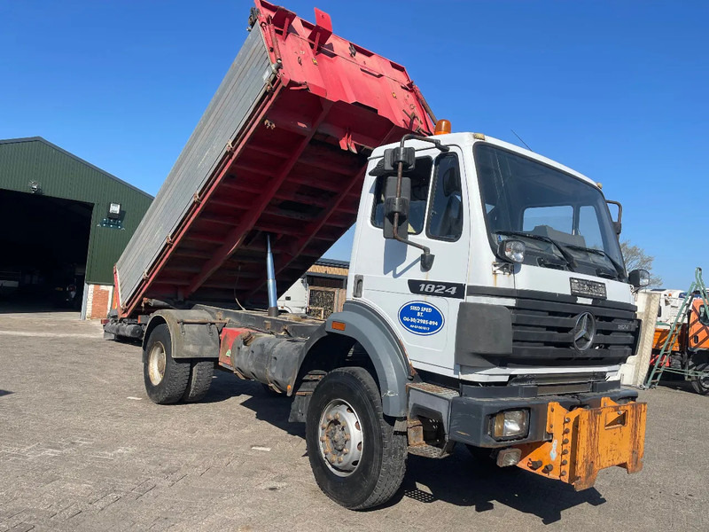 Mercedes-Benz SK 1824 TIPPER 4x4 - Tippbil lastbil: bild 1 Mercedes-Benz SK 1824 TIPPER 4x4 - Tippbil lastbil: bild 1