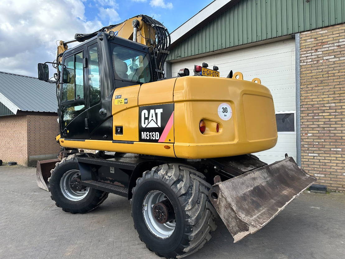 Caterpillar M313D - Grävmaskin på däck: bild 3 Caterpillar M313D - Grävmaskin på däck: bild 3