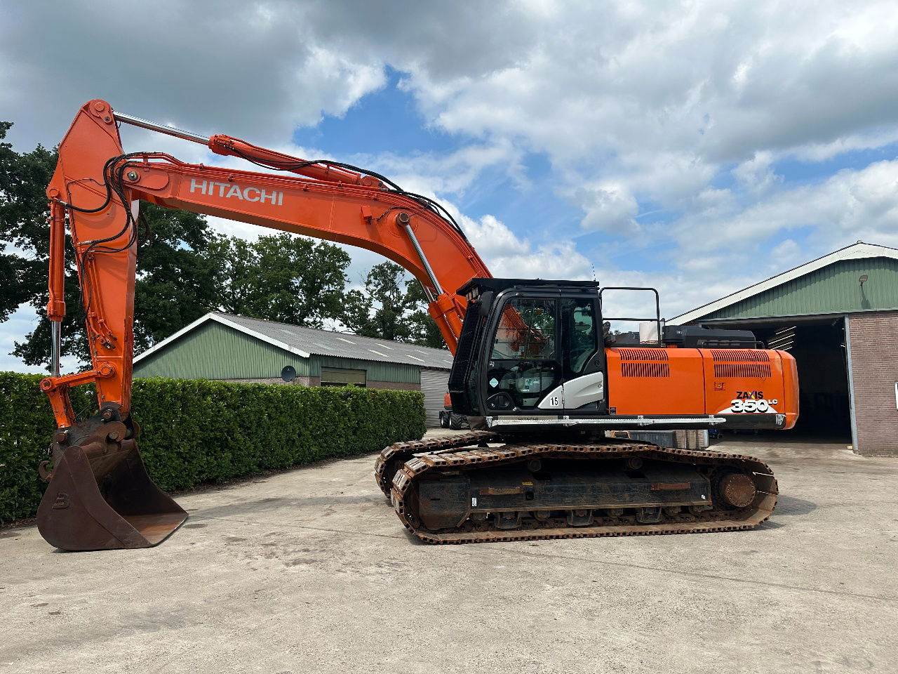 Hitachi ZX350LC-6 - Bandgrävare: bild 3 Hitachi ZX350LC-6 - Bandgrävare: bild 3