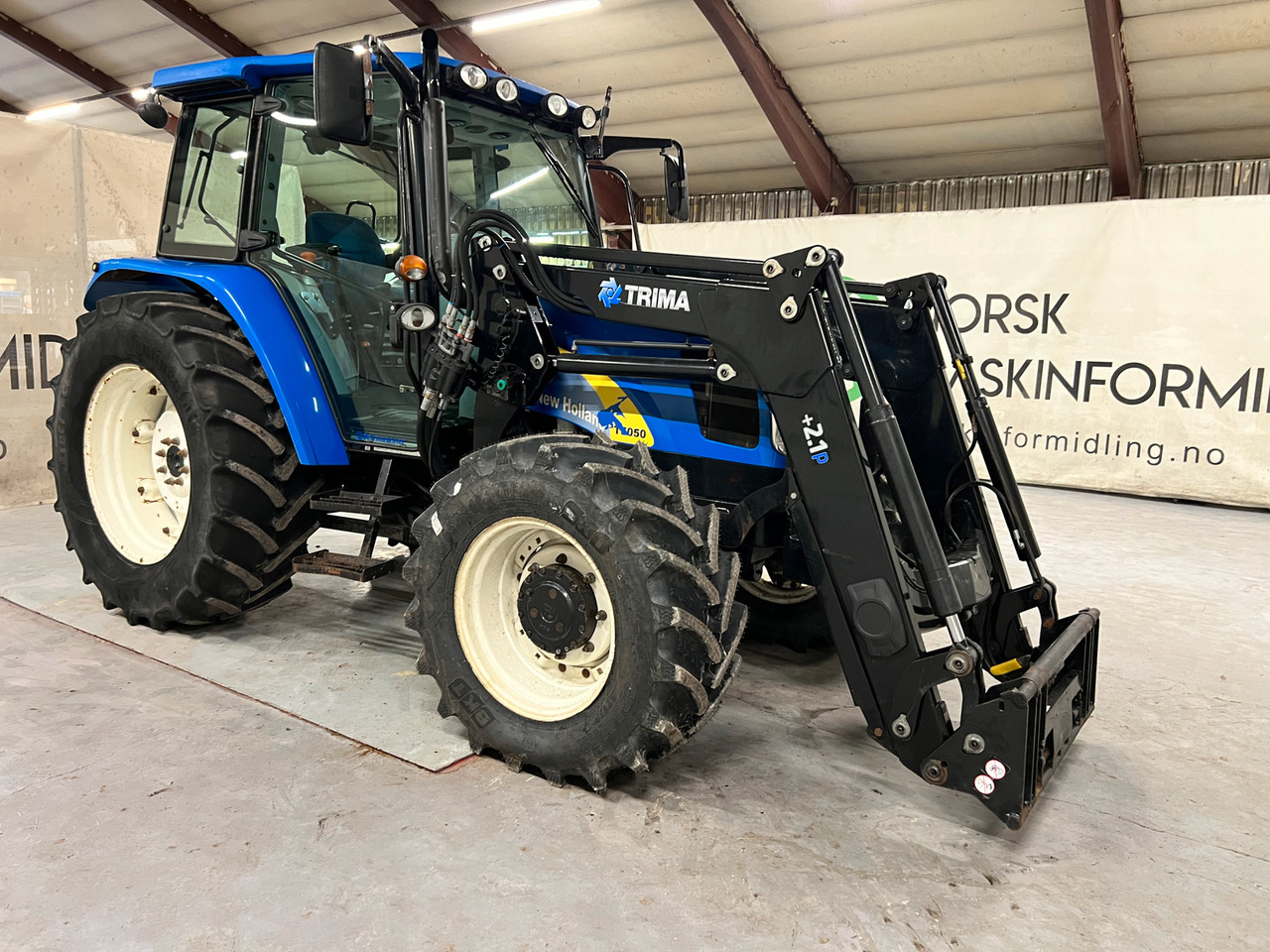 New Holland T 5050 #KUN 3844 Timer# - Traktor: bild 4 New Holland T 5050 #KUN 3844 Timer# - Traktor: bild 4