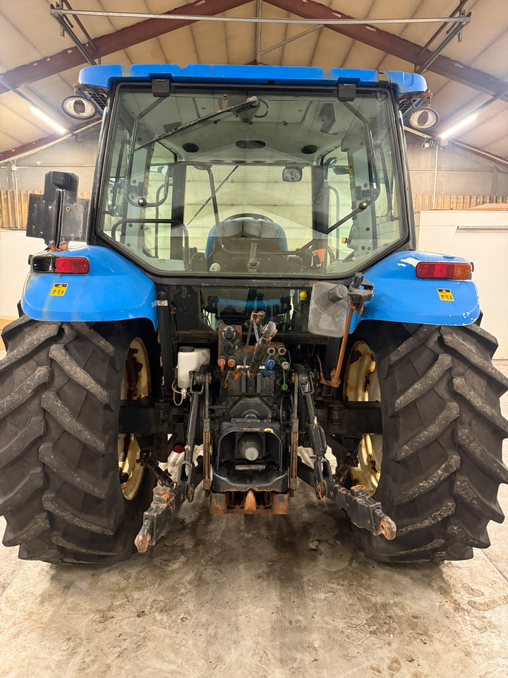 New Holland T5060 - Traktor: bild 4 New Holland T5060 - Traktor: bild 4