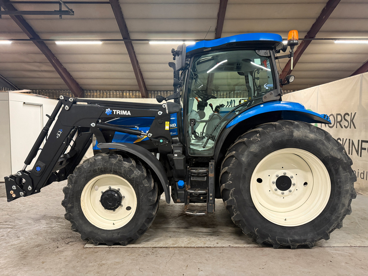 New Holland T6.140 EC - Traktor: bild 2 New Holland T6.140 EC - Traktor: bild 2