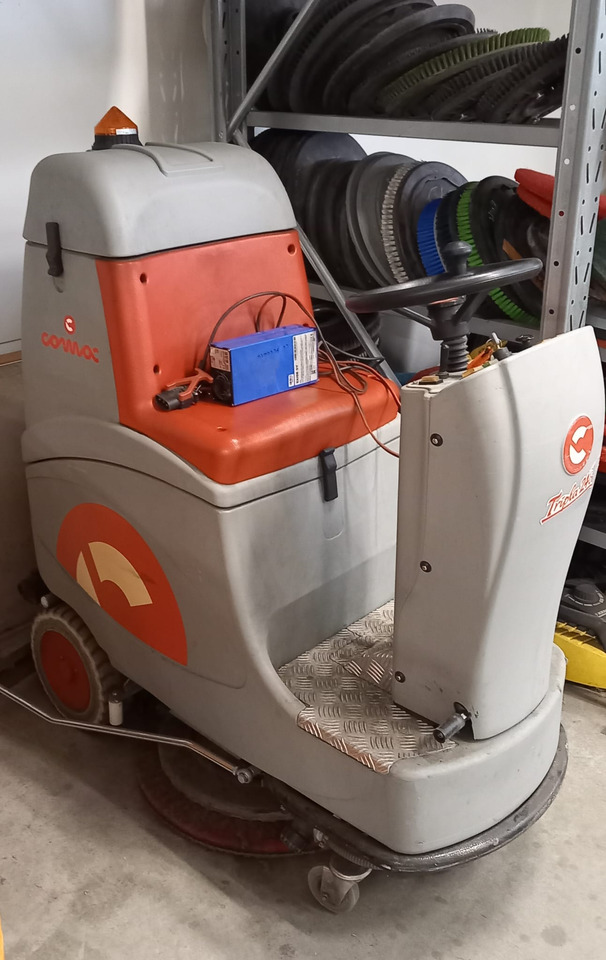 Comac TRIPLA 24B - Skurmaskin: bild 1 Comac TRIPLA 24B - Skurmaskin: bild 1
