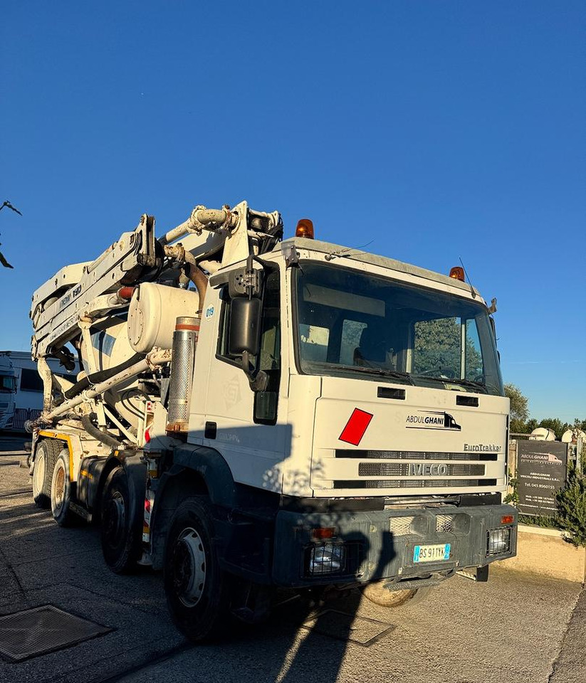 Betonpompa CIFA Iveco Trakker 410E44 - Betongpump: bild 5 Betonpompa CIFA Iveco Trakker 410E44 - Betongpump: bild 5