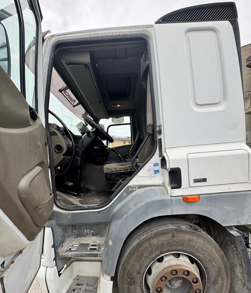 DAF CF 85.460 / Anno 2007 / Euro 5 - Dragbil: bild 3 DAF CF 85.460 / Anno 2007 / Euro 5 - Dragbil: bild 3