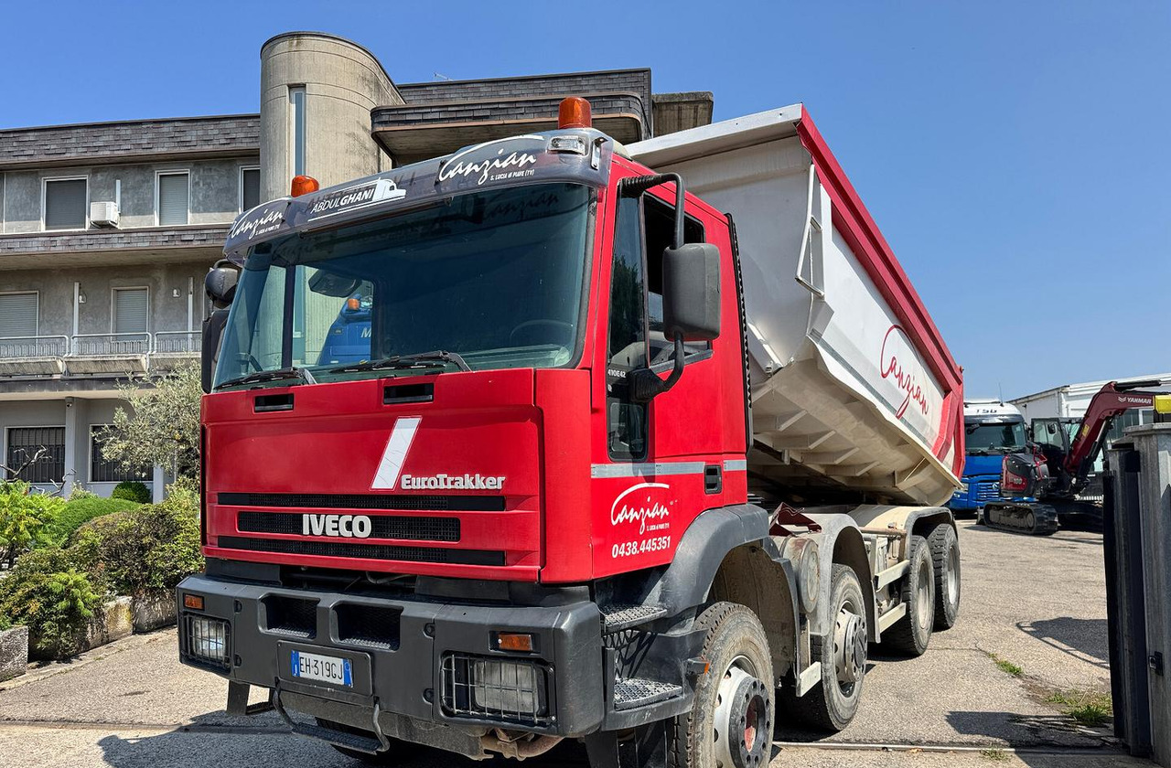 IVECO TRAKKER 420 - 8X4 - Tippbil lastbil: bild 5 IVECO TRAKKER 420 - 8X4 - Tippbil lastbil: bild 5