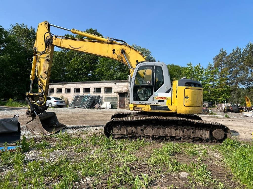 NEW HOLLAND KOBELCO E235BSRLC-2 - Bandgrävare: bild 5 NEW HOLLAND KOBELCO E235BSRLC-2 - Bandgrävare: bild 5