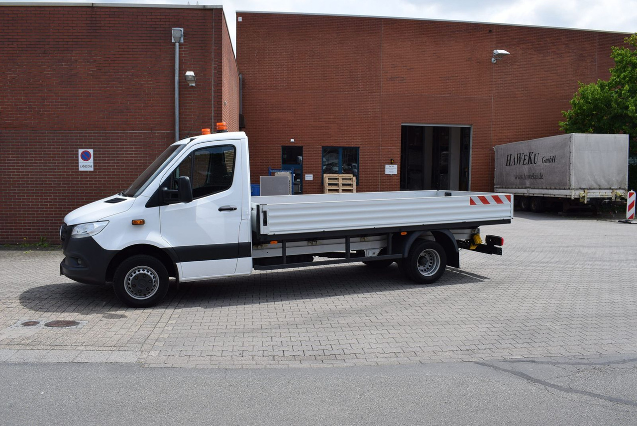 Mercedes-Benz Sprinter 514 Pritsche 4,30mAutomatik AHK 3,5 - Transportbil med flak: bild 1 Mercedes-Benz Sprinter 514 Pritsche 4,30mAutomatik AHK 3,5 - Transportbil med flak: bild 1