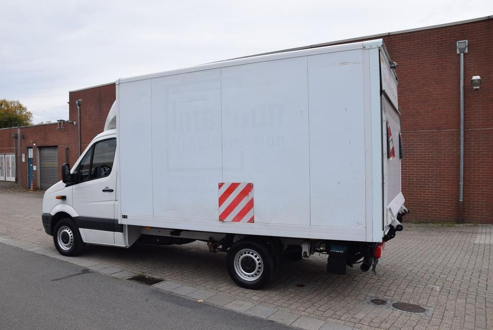Volkswagen Crafter 35 Koffer 2,0 TDI LBW Palfinger 500KG - Volymskåp: bild 4 Volkswagen Crafter 35 Koffer 2,0 TDI LBW Palfinger 500KG - Volymskåp: bild 4