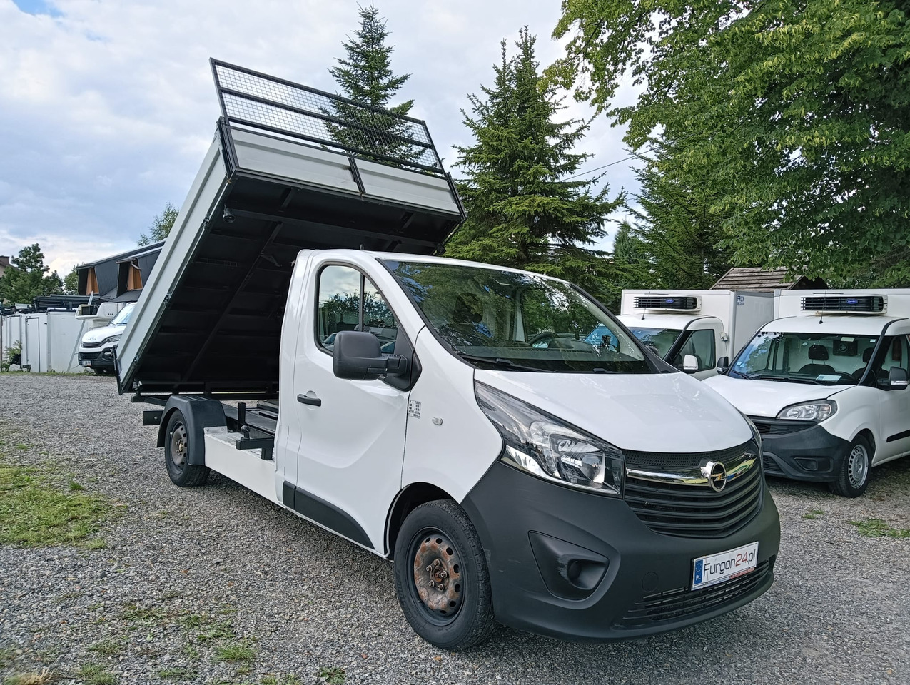 OPEL VIVARO WYWROTKA KIPER Z NAJAZDAMI NR 870 - Transportbil med tippflak: bild 3 OPEL VIVARO WYWROTKA KIPER Z NAJAZDAMI NR 870 - Transportbil med tippflak: bild 3