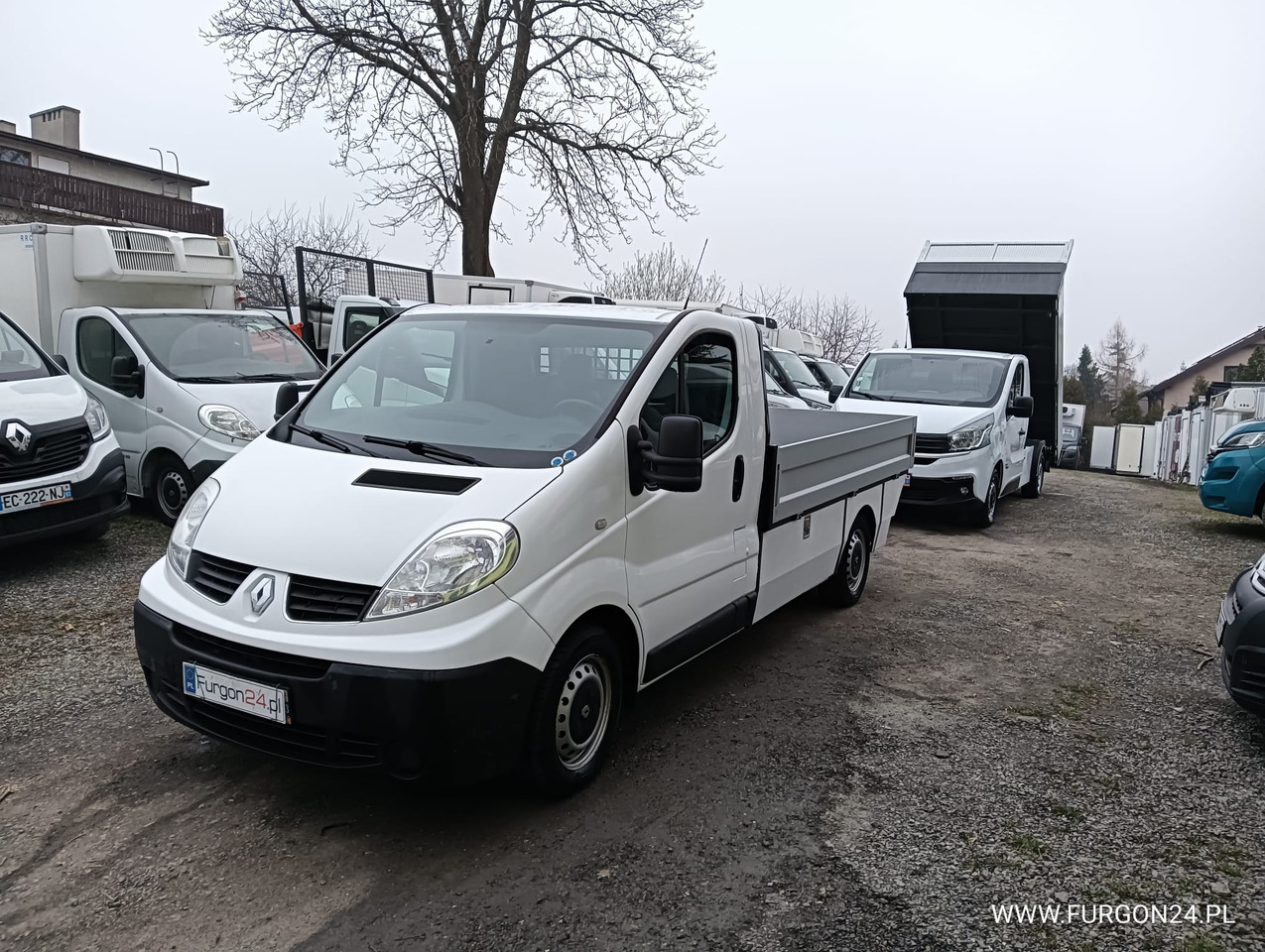 RENAULT TRAFIC PLATFORMA DO ZABUDOWY NR 625 - Transportbil med tippflak: bild 2 RENAULT TRAFIC PLATFORMA DO ZABUDOWY NR 625 - Transportbil med tippflak: bild 2