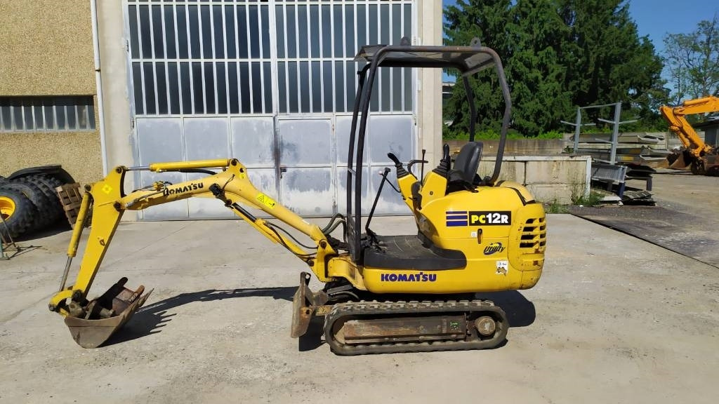 Komatsu PC 12 R-8 - Minigrävmaskin: bild 2 Komatsu PC 12 R-8 - Minigrävmaskin: bild 2