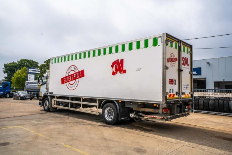 Mercedes AXOR 1824 +CARRIER SUPRA 950 Mt + HAYON - Kylbil lastbil: bild 5 Mercedes AXOR 1824 +CARRIER SUPRA 950 Mt + HAYON - Kylbil lastbil: bild 5