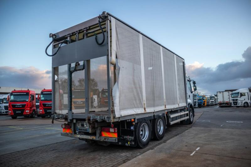 Renault PREMIUM LANDER 460DXI-6x2+10 pneus/tires-intarder - Kapellbil: bild 3 Renault PREMIUM LANDER 460DXI-6x2+10 pneus/tires-intarder - Kapellbil: bild 3
