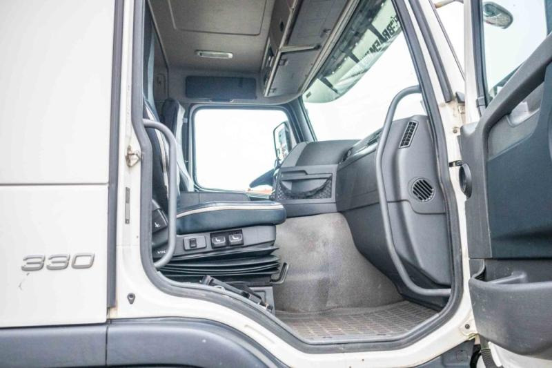 Kapellbil Volvo FM 330+10 pneus/tires-intarder: bild 10