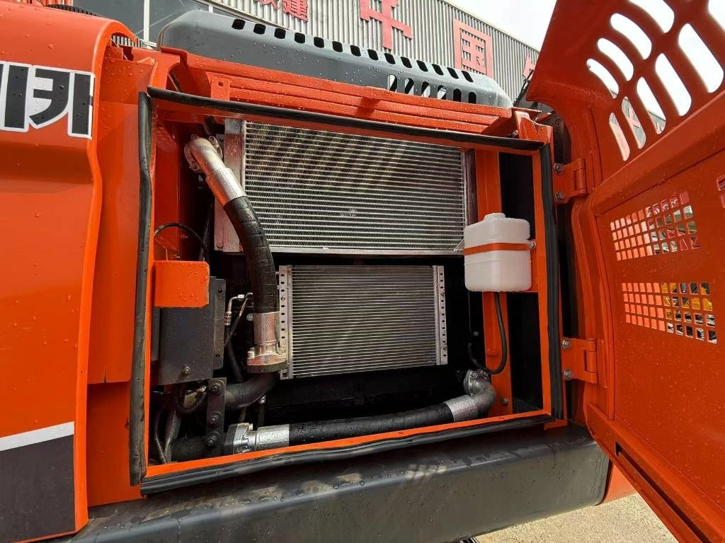 Doosan DX 225 LCA - Bandgrävare: bild 2 Doosan DX 225 LCA - Bandgrävare: bild 2