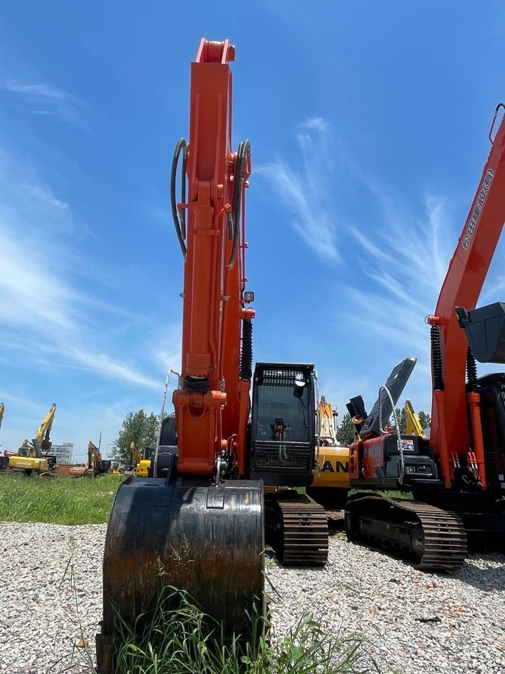 Hitachi ZX 200 - Bandgrävare: bild 2 Hitachi ZX 200 - Bandgrävare: bild 2