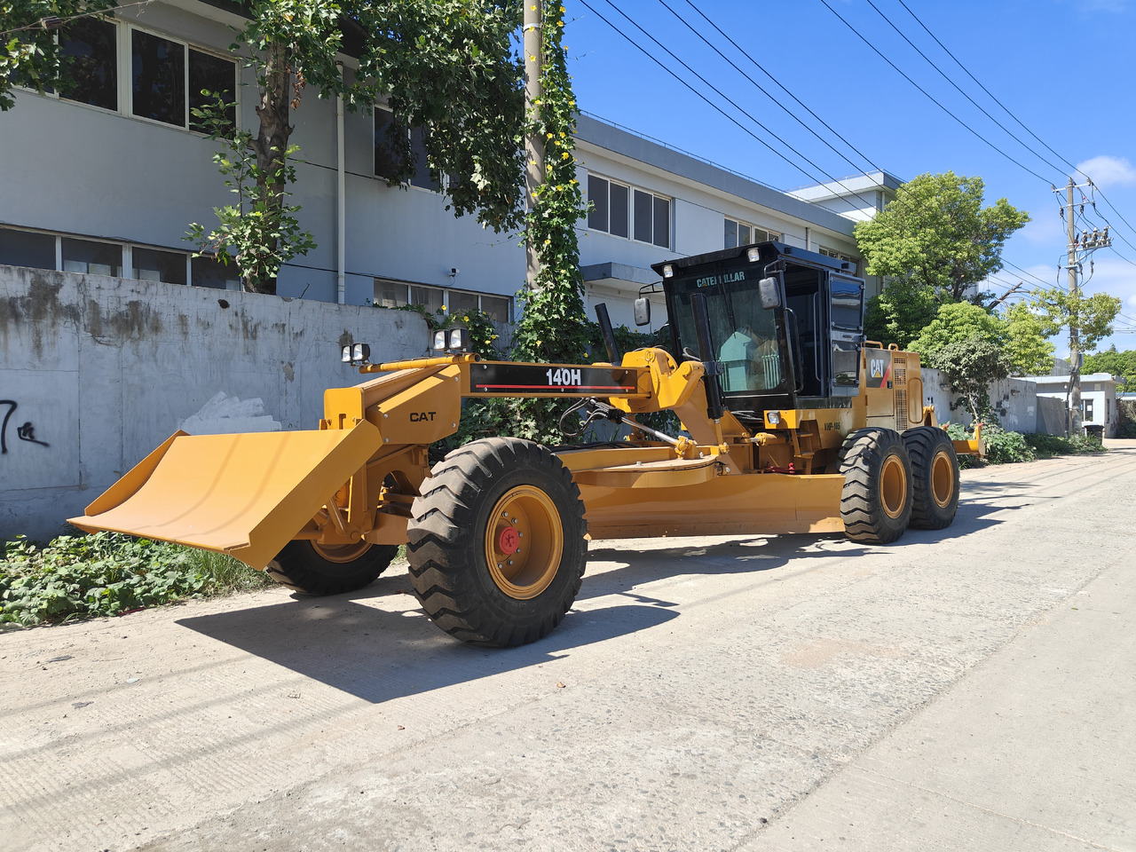 CATERPILLAR 140h with blade used cat motor grader 140k 140h 140g - Väghyvel: bild 1 CATERPILLAR 140h with blade used cat motor grader 140k 140h 140g - Väghyvel: bild 1