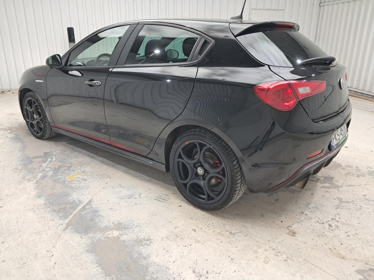 ALFA ROMEO ALFA GIULIETTA HATCHBACK - Hatchback/ Halvkombi: bild 5 ALFA ROMEO ALFA GIULIETTA HATCHBACK - Hatchback/ Halvkombi: bild 5