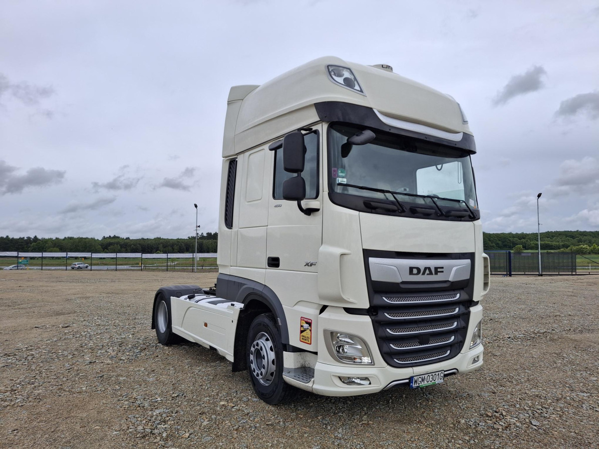 DAF XF 450 FT CIĄGNIK SIODŁOWY - Dragbil: bild 1 DAF XF 450 FT CIĄGNIK SIODŁOWY - Dragbil: bild 1
