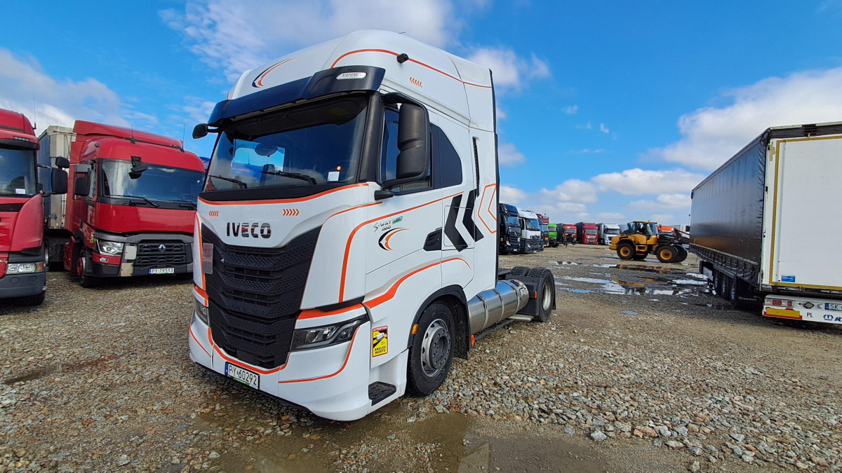 IVECO AS440ST/FP LT LNG CIĄGNIK SIODŁOWY - Dragbil: bild 3 IVECO AS440ST/FP LT LNG CIĄGNIK SIODŁOWY - Dragbil: bild 3