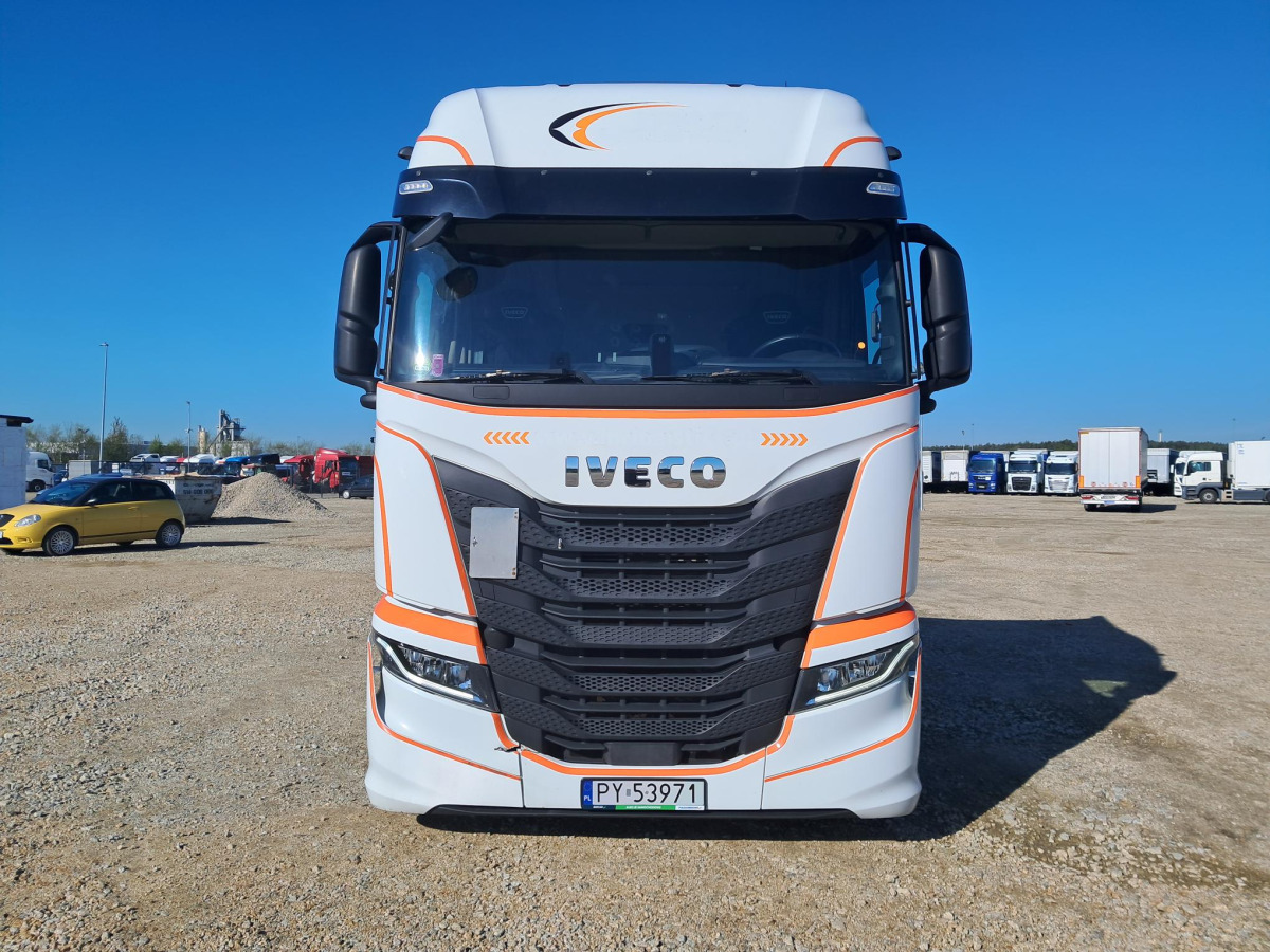 IVECO AS440ST/FP LT LNG CIĄGNIK SIODŁOWY - Dragbil: bild 2 IVECO AS440ST/FP LT LNG CIĄGNIK SIODŁOWY - Dragbil: bild 2