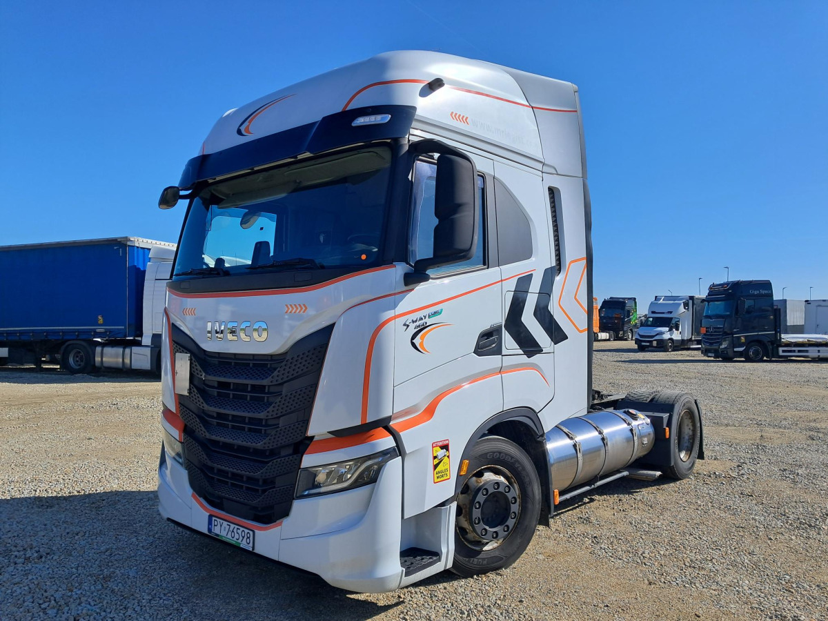 IVECO AS440ST/FP LT LNG CIĄGNIK SIODŁOWY - Dragbil: bild 3 IVECO AS440ST/FP LT LNG CIĄGNIK SIODŁOWY - Dragbil: bild 3