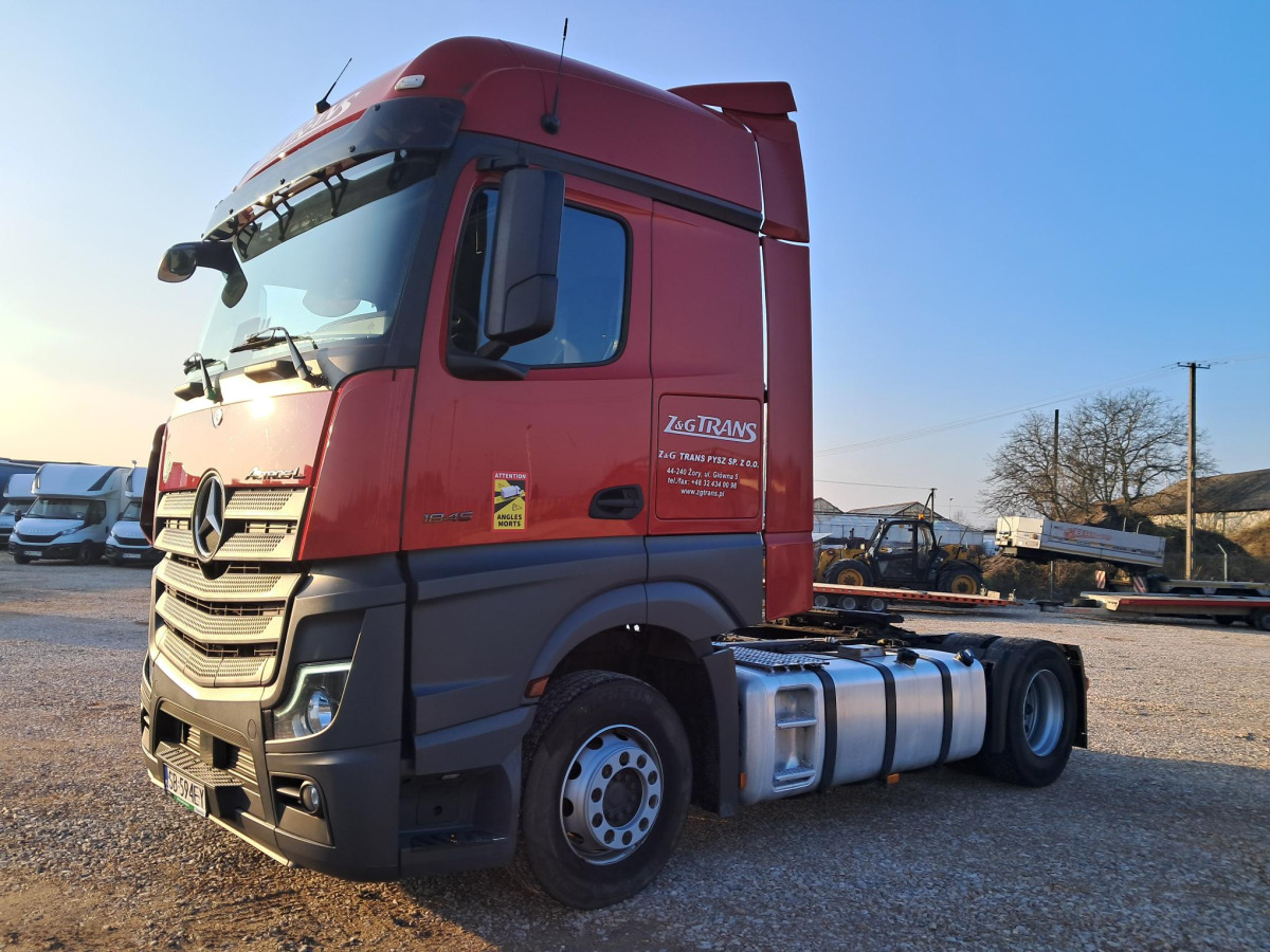 MERCEDES BENZ ACTROS CIĄGNIK SIODŁOWY - Dragbil: bild 3 MERCEDES BENZ ACTROS CIĄGNIK SIODŁOWY - Dragbil: bild 3