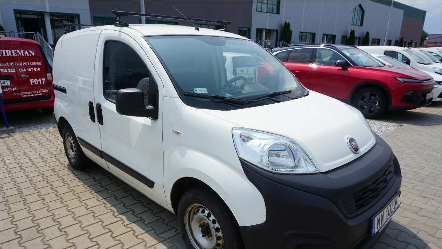 FIAT FIORINO FURGON BLASZAK - Skåpbil: bild 1 FIAT FIORINO FURGON BLASZAK - Skåpbil: bild 1