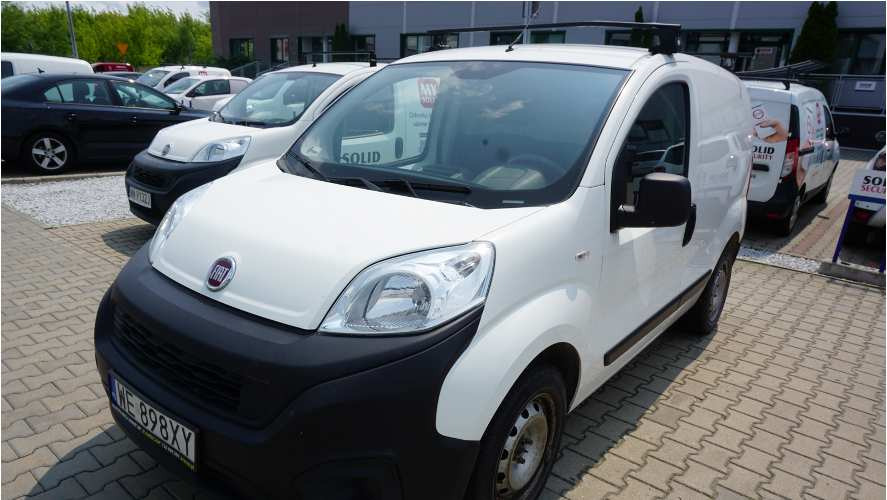 FIAT FIORINO FURGON BLASZAK - Skåpbil: bild 2 FIAT FIORINO FURGON BLASZAK - Skåpbil: bild 2