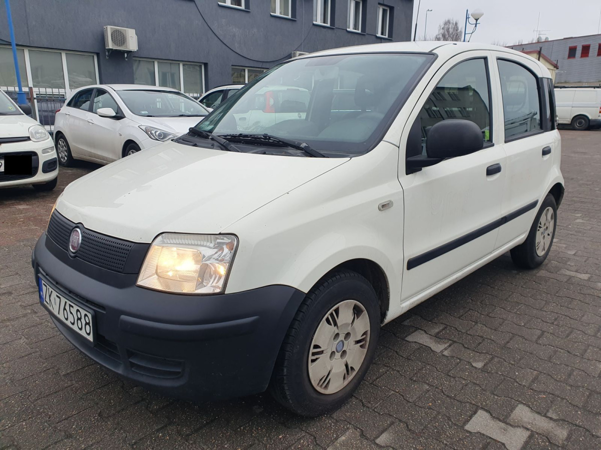 FIAT PANDA HATCHBACK - Personbil: bild 2 FIAT PANDA HATCHBACK - Personbil: bild 2