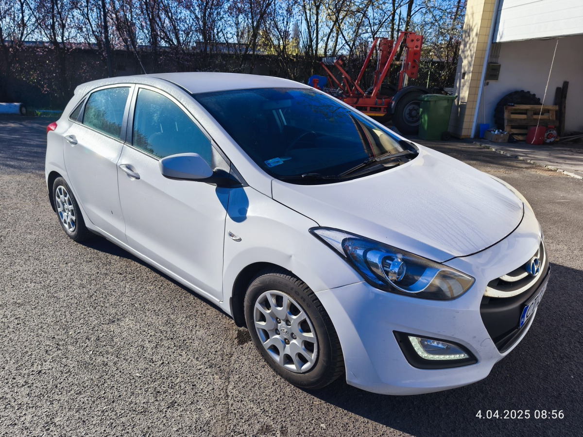 HYUNDAI I30 HATCHBACK - Hatchback/ Halvkombi: bild 1 HYUNDAI I30 HATCHBACK - Hatchback/ Halvkombi: bild 1